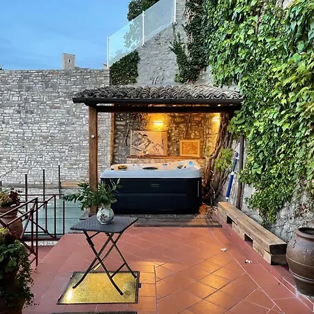 Gasthuis Domus Fontis Pescaia Spoleto