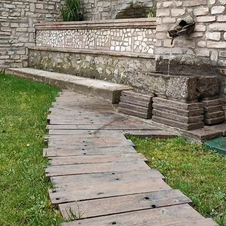 Pensionat Domus Fontis Pescaia Spoleto