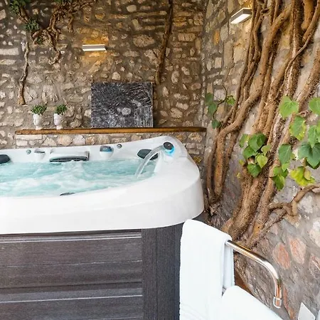 Domus Fontis Pescaia 4* スポレート