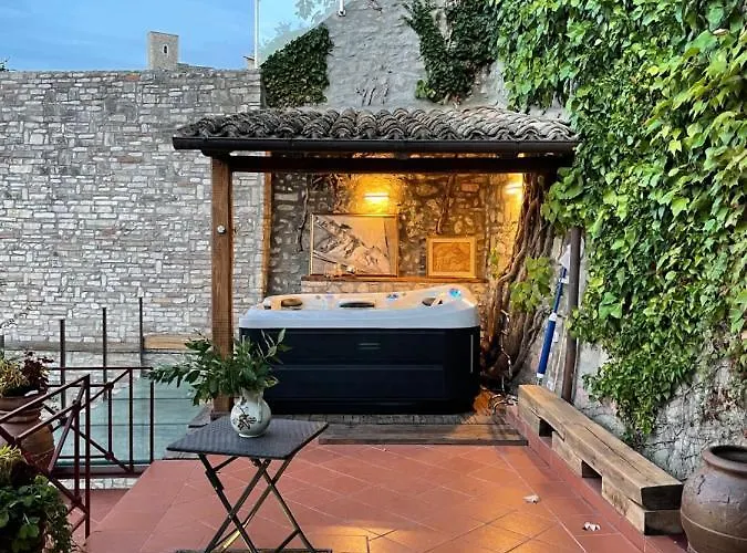 招待所 Domus Fontis Pescaia 斯波莱托