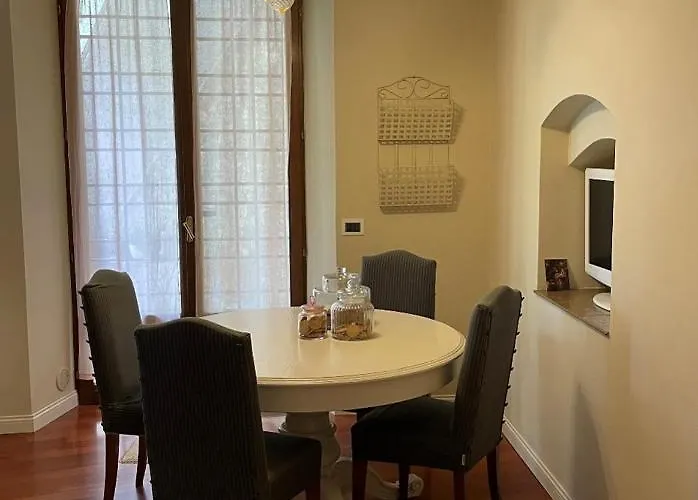 招待所 Domus Fontis Pescaia 斯波莱托