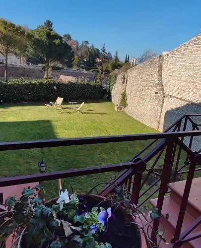 Domus Fontis Pescaia 4* 斯波莱托