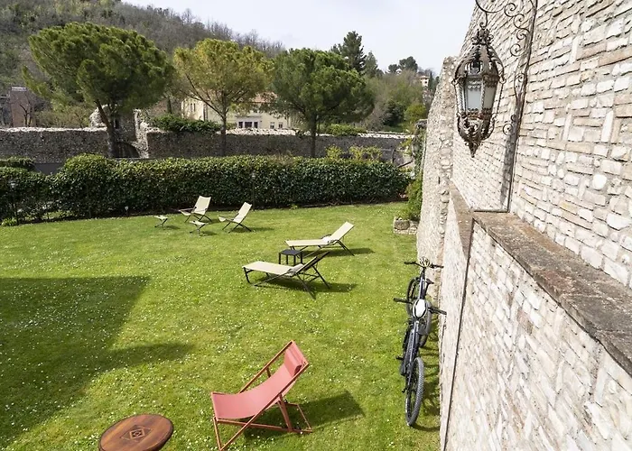 招待所 Domus Fontis Pescaia