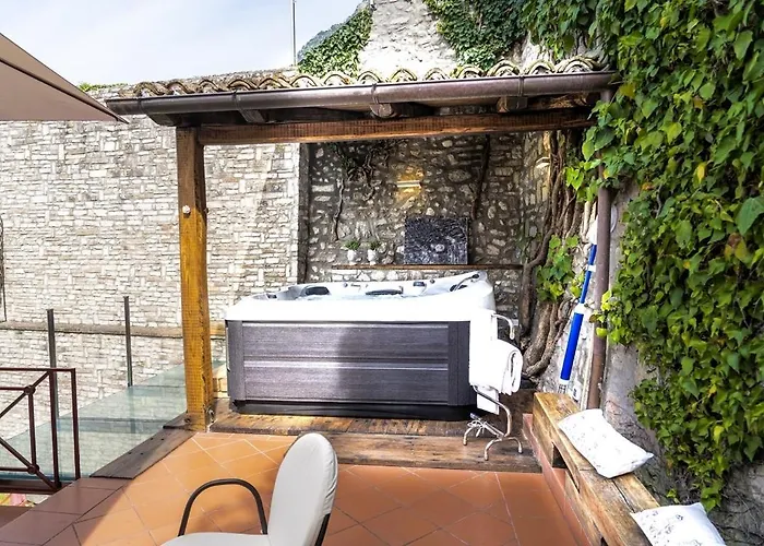 招待所 Domus Fontis Pescaia